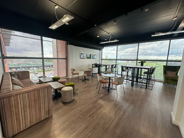 Office in Nuneaton - photo 4